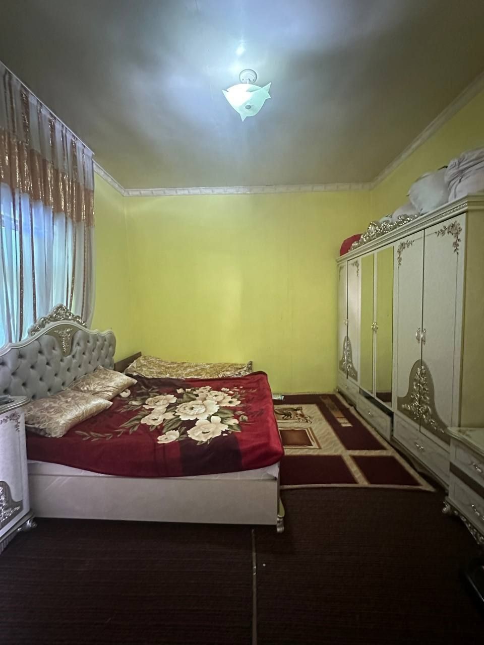 Hovli tezda sotiladi