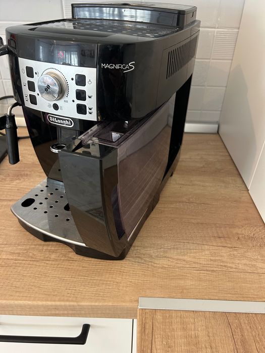 Expressor automat De’Longhi Magnifica S