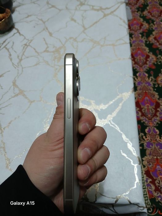 Iphone 15 pro     128 gb