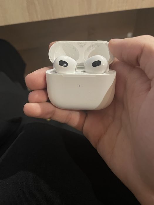 AirPods 3, левое ухо не работает