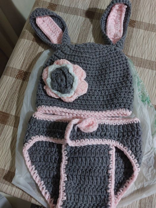 Vând costumas botez