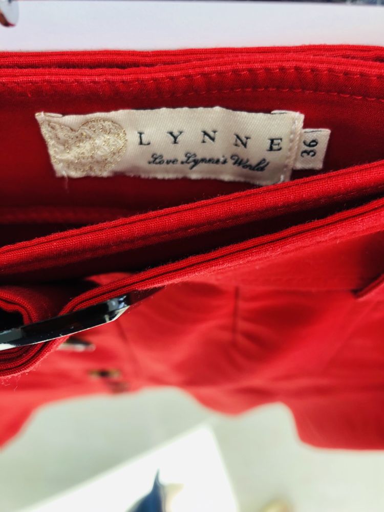 Пола на гръцката марка Lynne 36 номер .