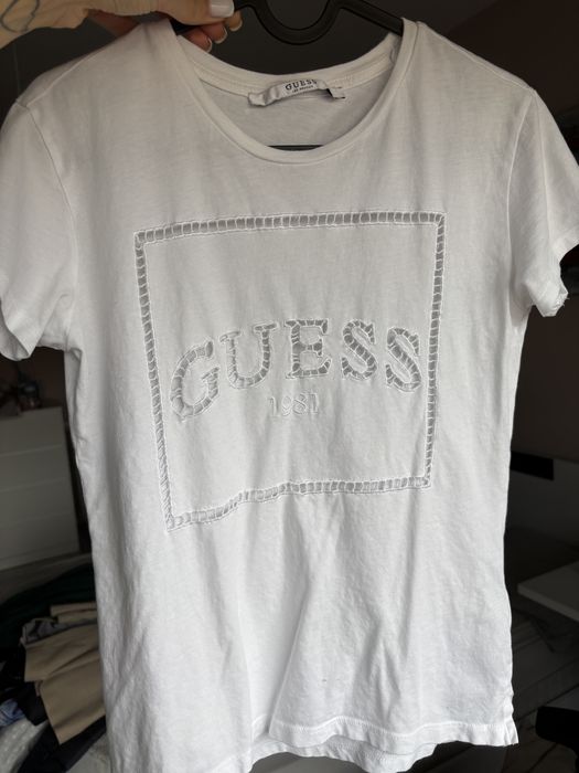 Тениска Guess бяла