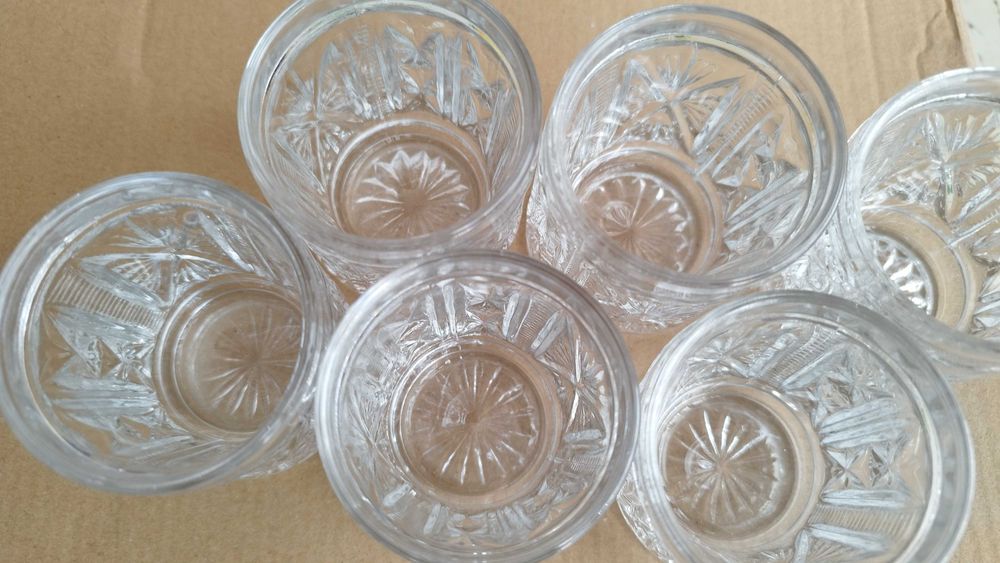 Кристални и стъклени чаши