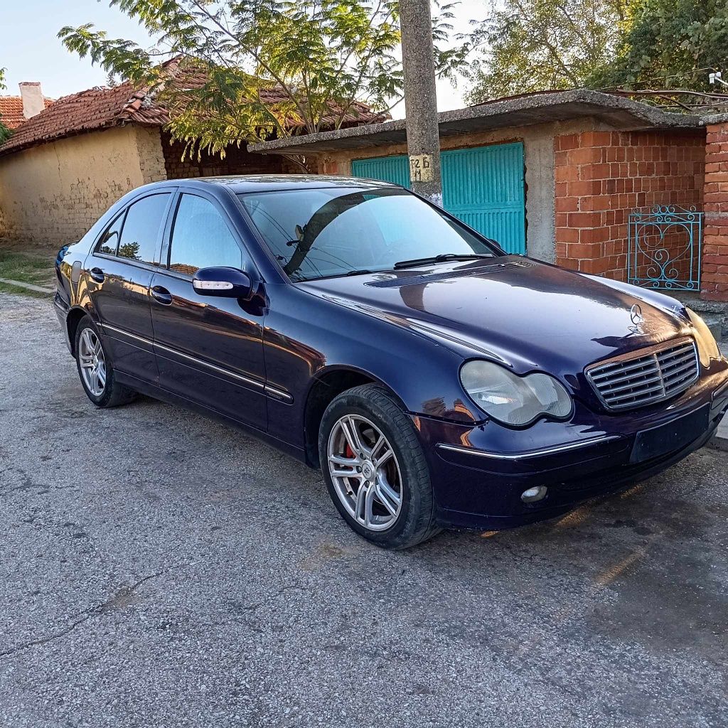 За Части Мерцедес W203 С220 cdi  C270cdi  Автоматст