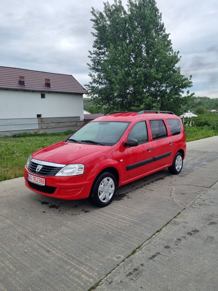 Dacia      Logan