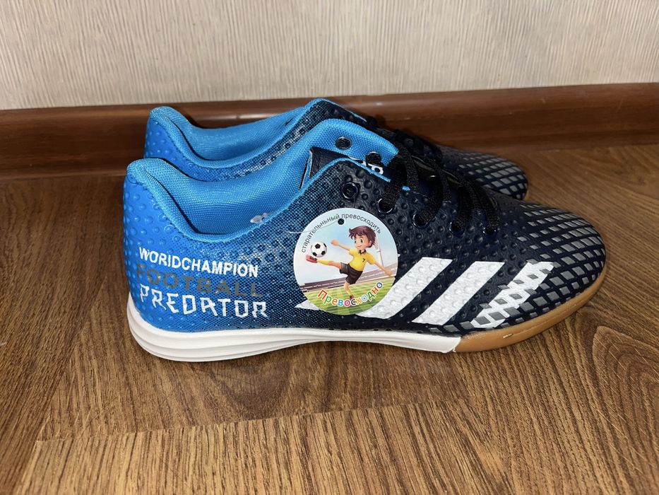 Продам новые кроссовки