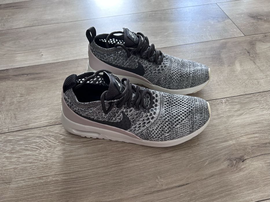 Nike air max thea