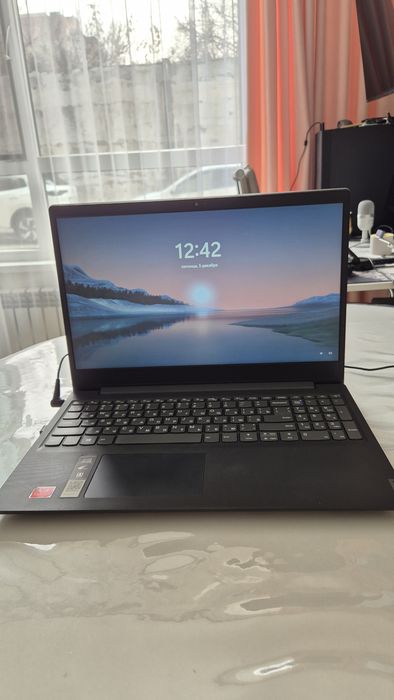 ноутбук Lenovo S145