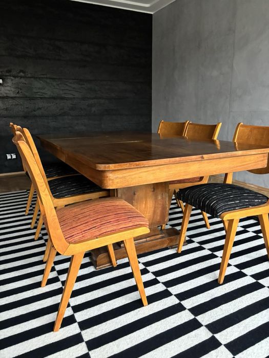 Винтидж масивна трапезна маса със столове