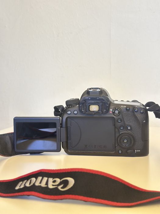 Фотоапрат Canon 6d mark ii + 24-106 + 50mm + 2-ра батерия + филтър ND