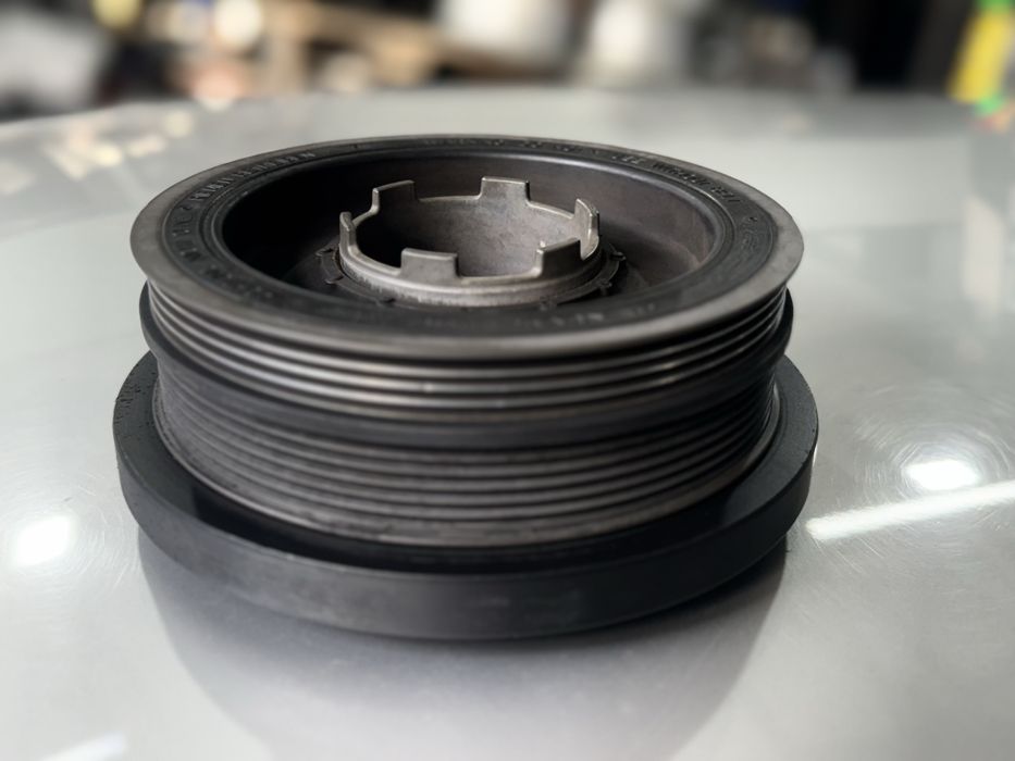 Демпферна шайба /колянов вал за бмв М47 двигатели