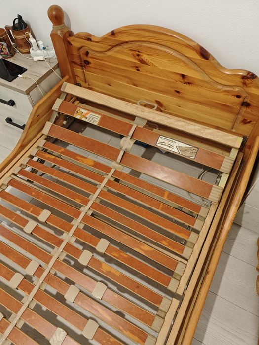 Pat lemn masiv cu saltea