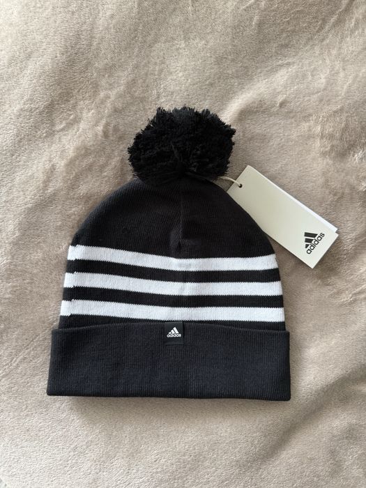 Adidas Performance caciula dama cu pom pom neagra marime one size noua
