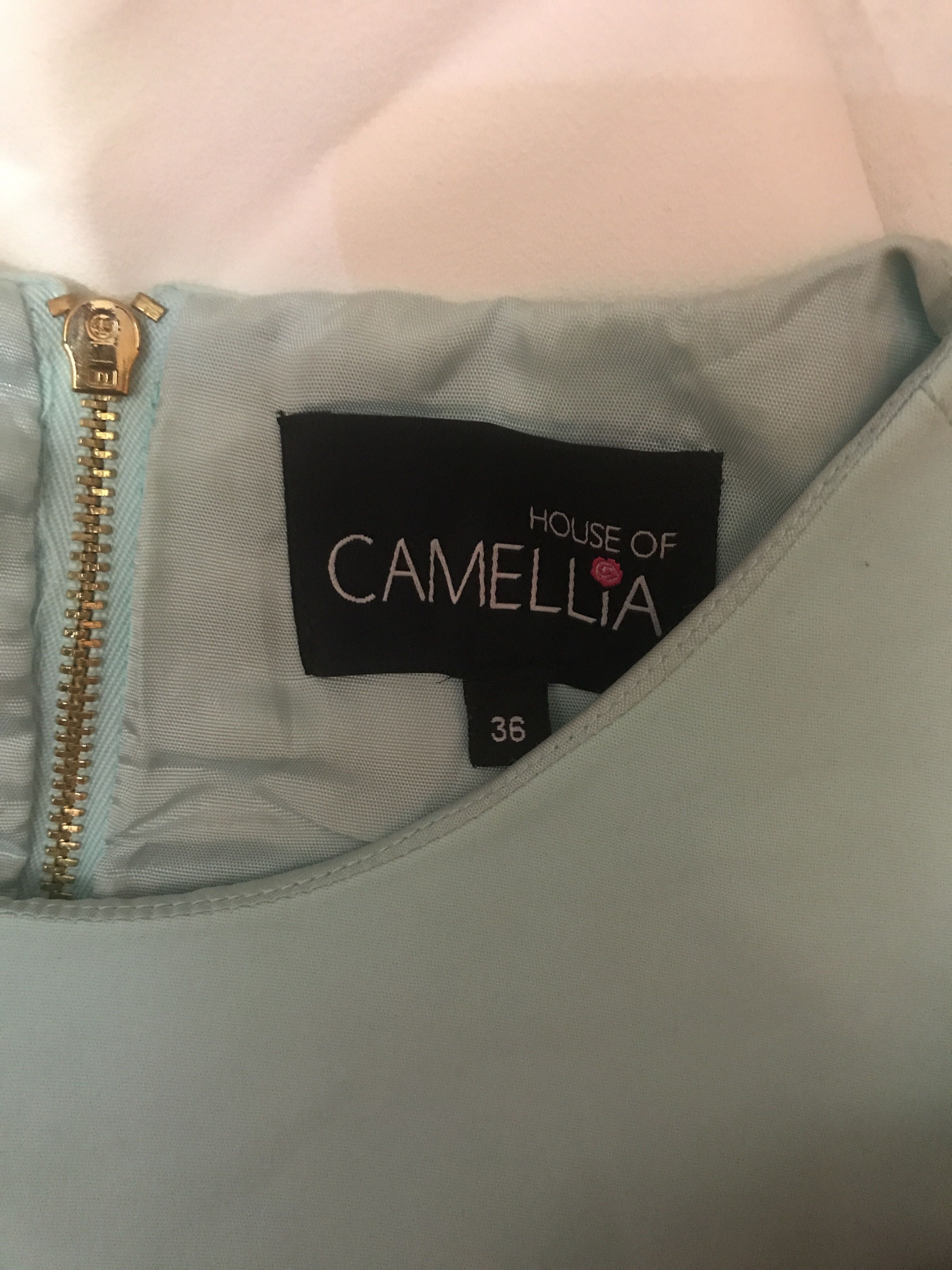 платья футляр от бренда House of Camellia