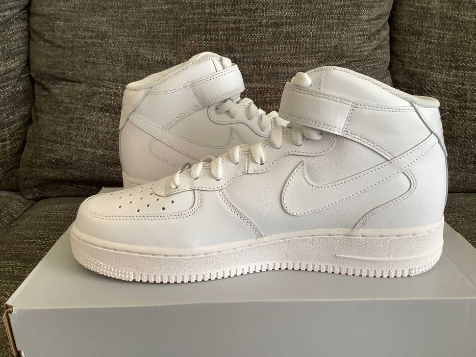 Adidasi Nike Air Force 1 Triple White '07 Mid