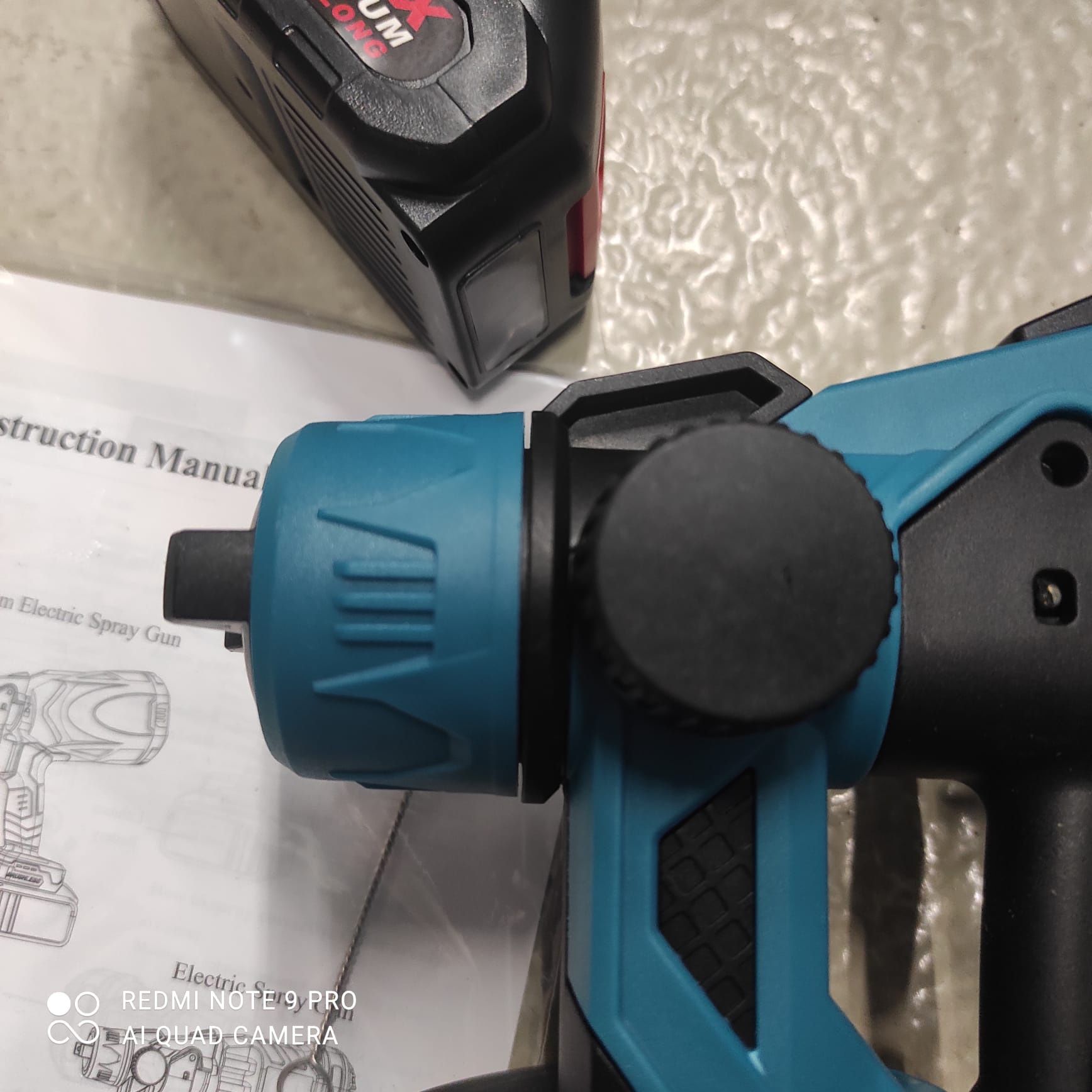 Pistol de vopsit cu 2 acumulatori de 36v