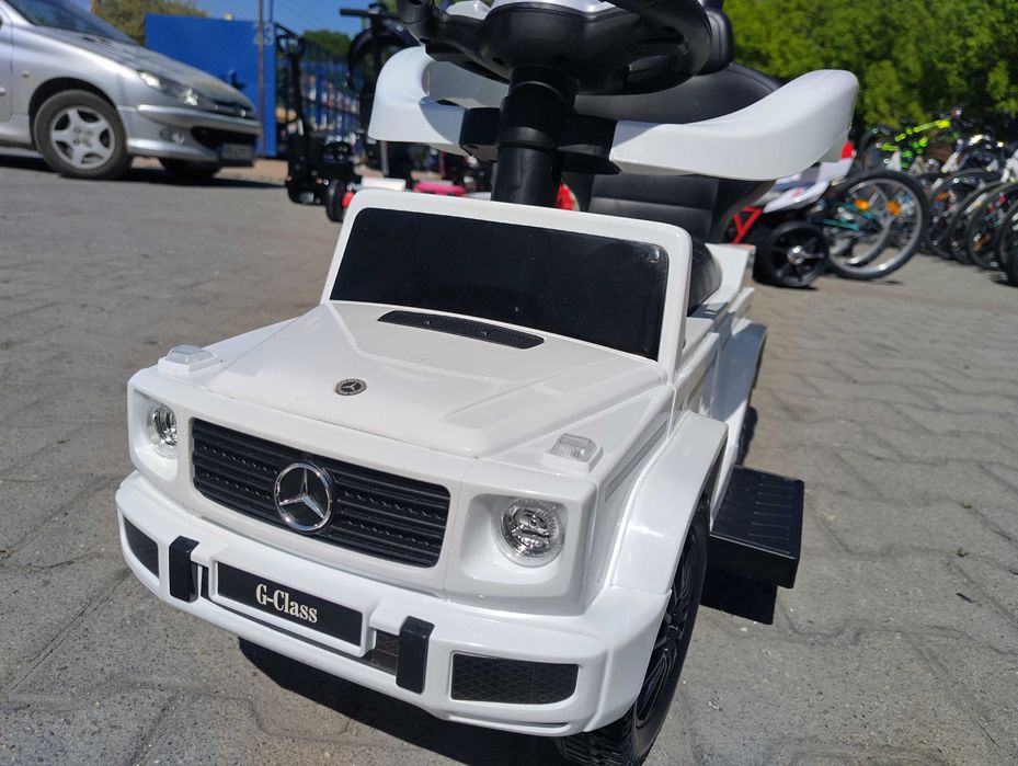 MERCEDES Кола за яздене с дръжка Mercedes-benz G350d бял