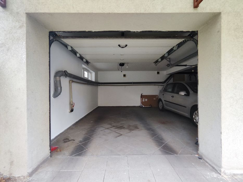 Ofer spre inchiriere garaj zona Iulius Mall