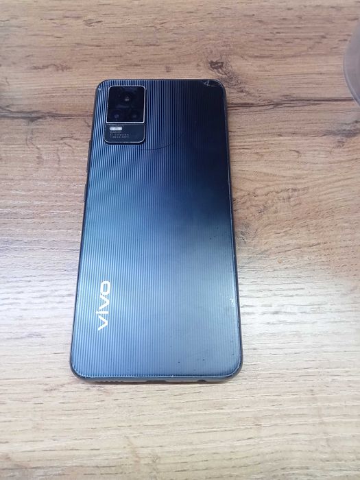 Vivo V21e 128/4+17GB полностью рабочий