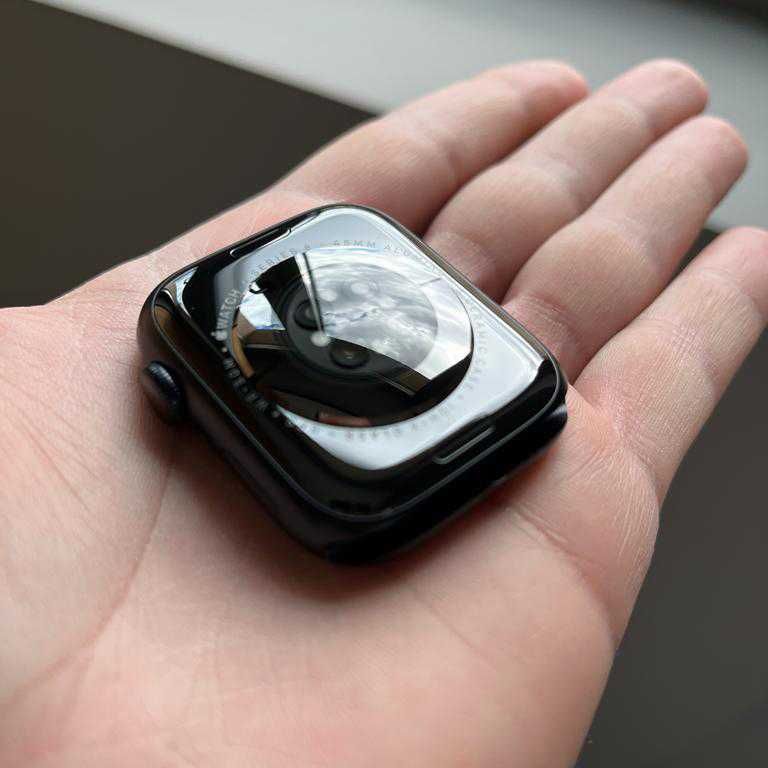 Apple Watch 8, GPS, Midnight Aluminium, 45mm, impecabil, garantie