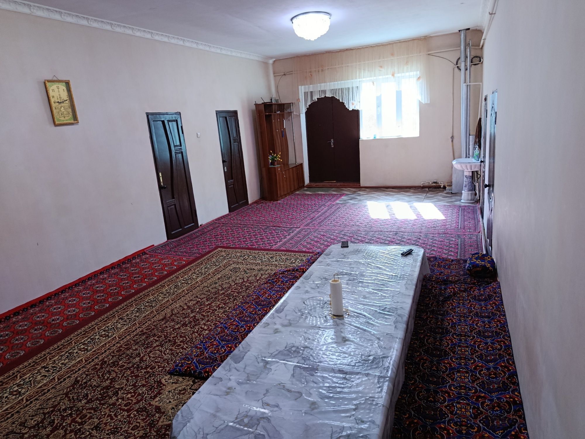 Водникда 420м² ховли жой сотилади