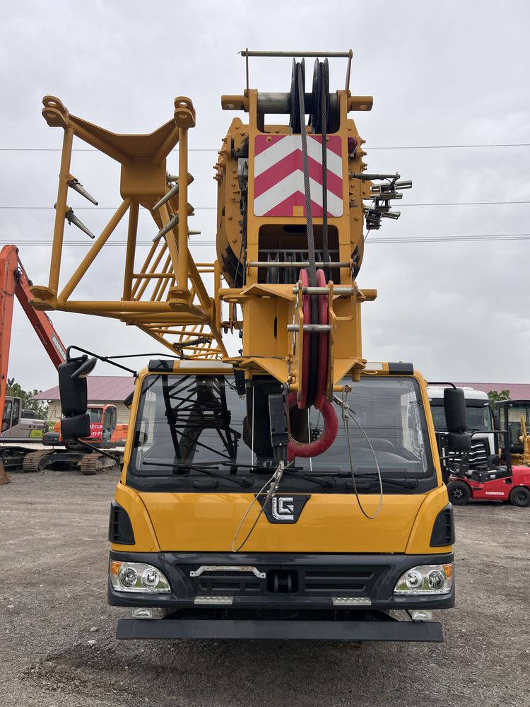 Срочно Автокран 32т. LIUGONG. TC320C5L. Янгидан фарки йук.
