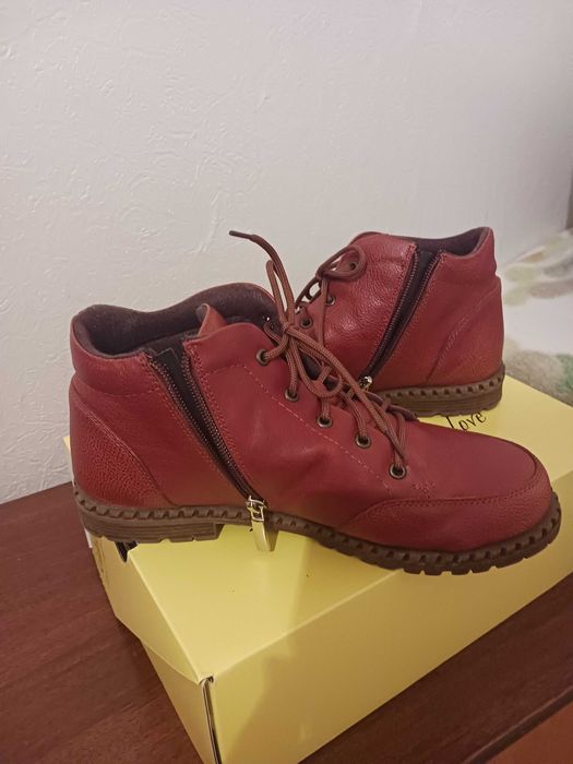 Обувки естествена кожа. Носени веднъж.