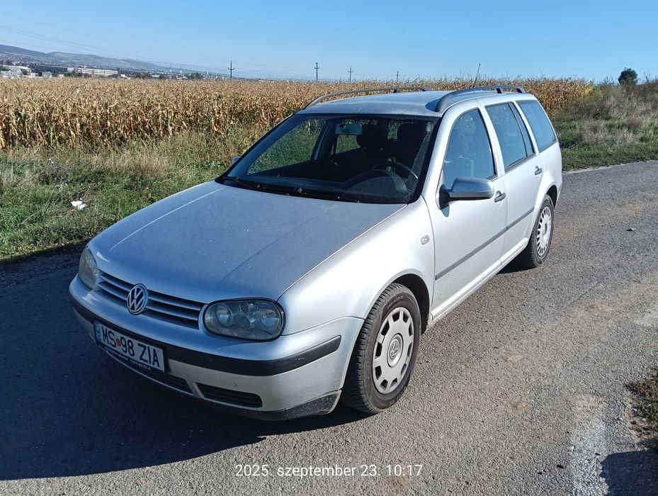 Vând Volkswagen Golf 4