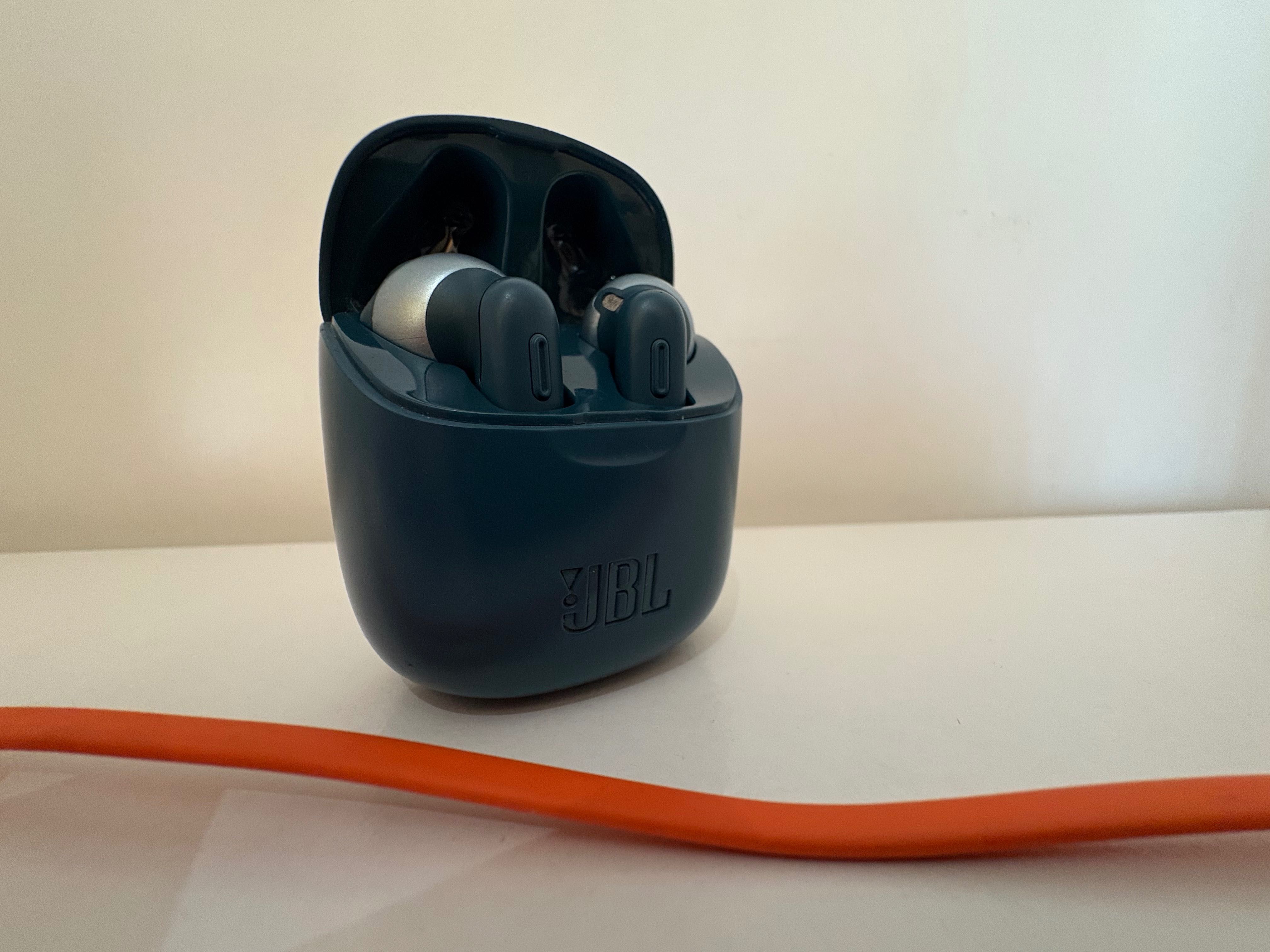 True wireless слушалки JBL T225 БЕЗЖИЧНА ВРЪЗКА, СИН Цена:110лв