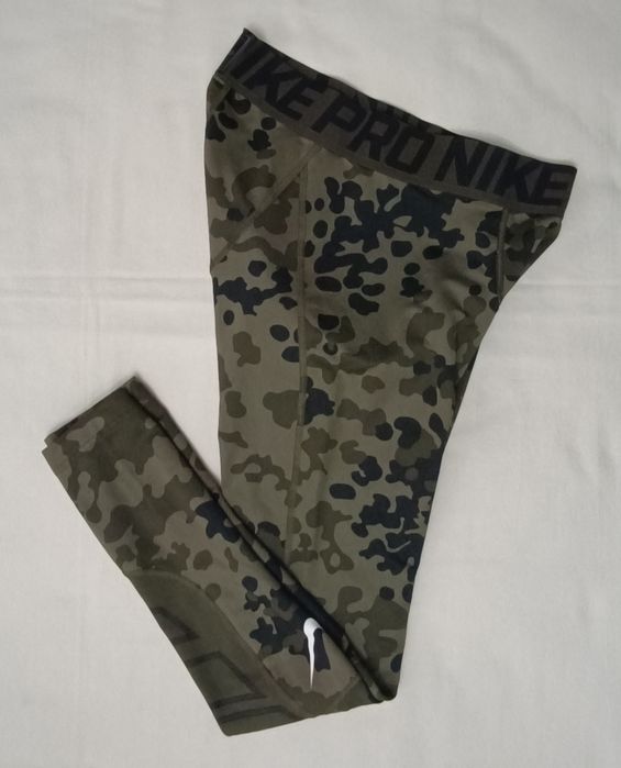 Nike PRO DRI-FIT Hyperwarm Tights оригинален клин L Найк спорт фитнес