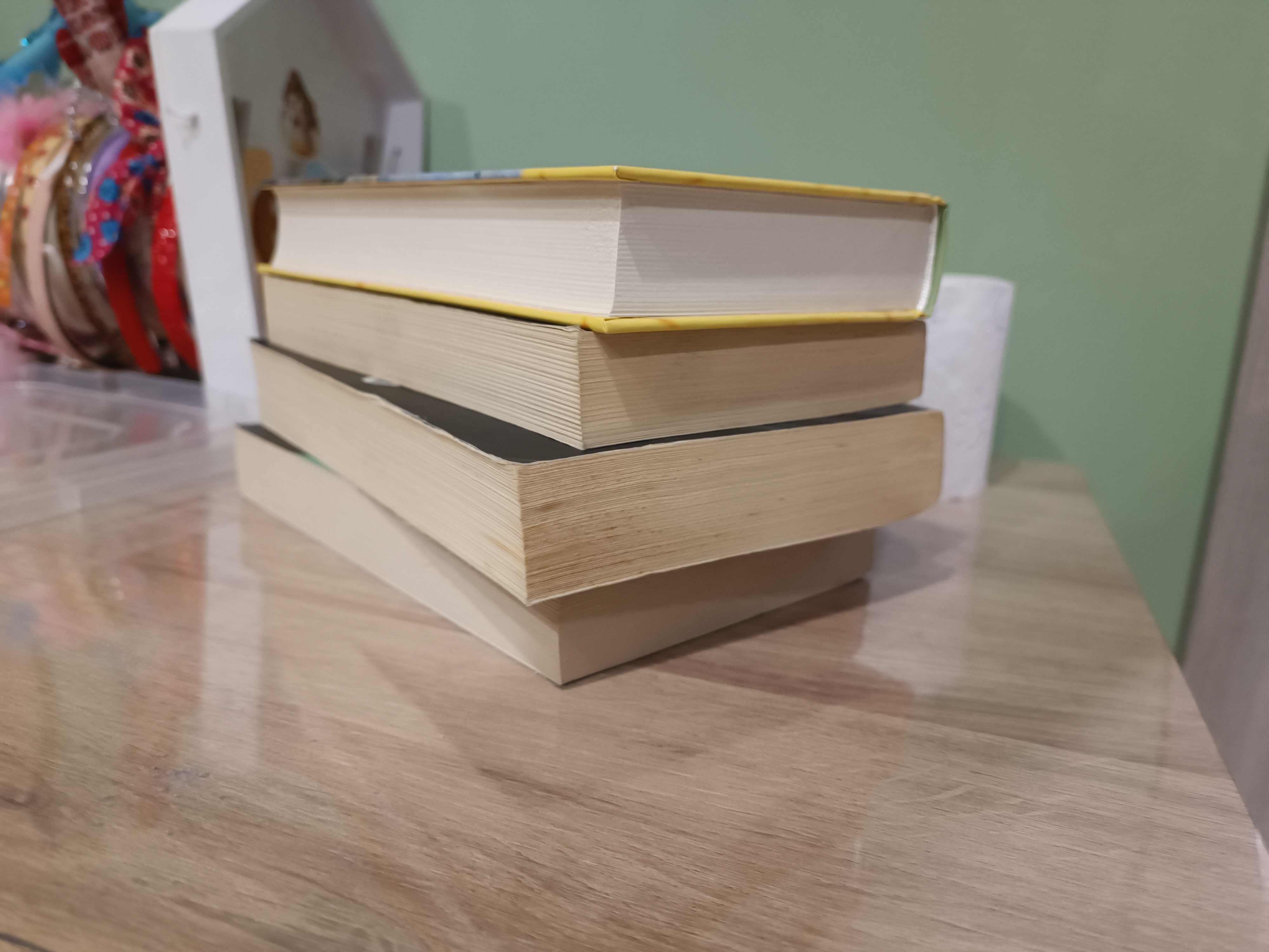 Продавам   книги