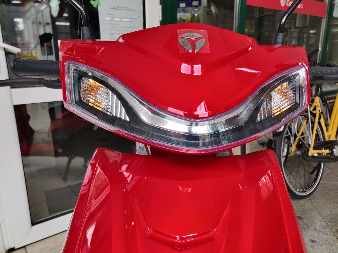 Scuter Electric ZTECH 1800W - 25Km/h, Fara Permis, NOU, Model 2024 !