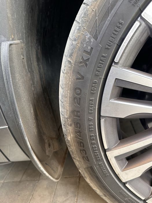 Vand anvelope vara 235 45 20, Continental dot 2022, profil decent