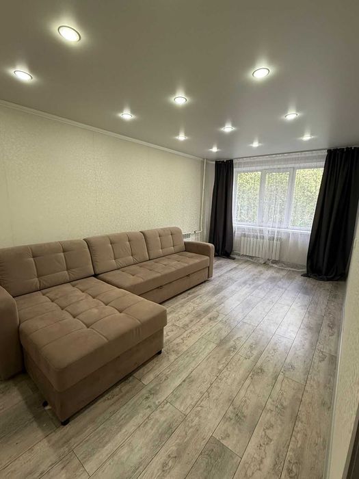 Продам 2-комн квартиру, Ленинградка, срочно