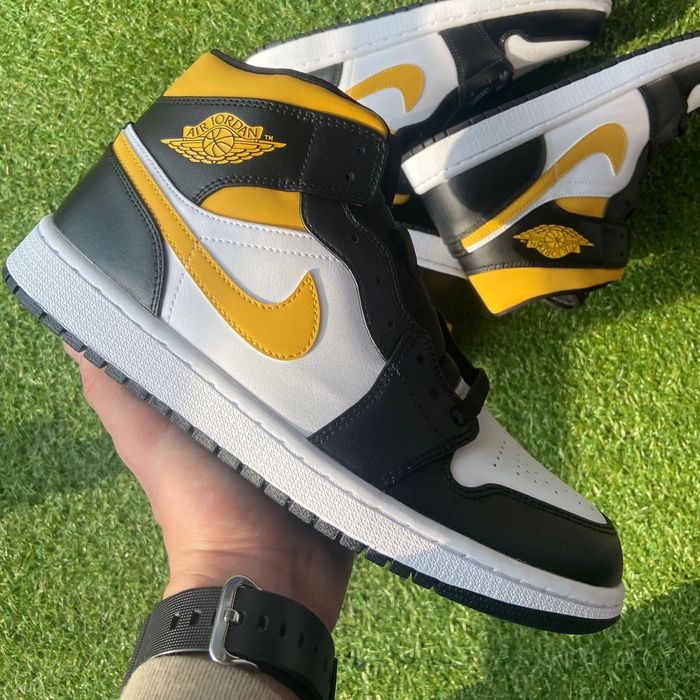Jordan 1 mid Pollen