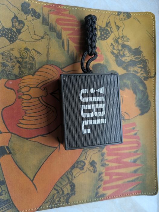 Продам Jbl go оригинал