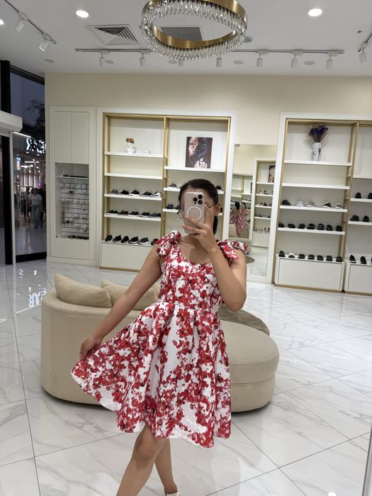 Платье нарядное летнее