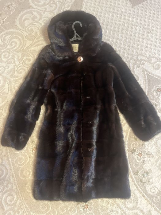 Продам норковую шубу