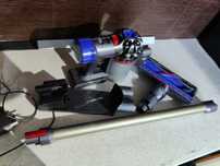 Aspirator dyson model v8