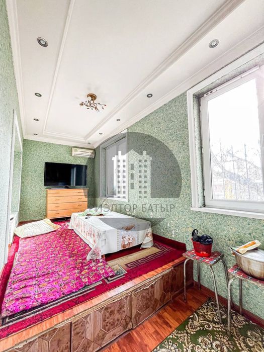 Продается 3/4/4 Буюк Ипак Йули 2х6 балкон