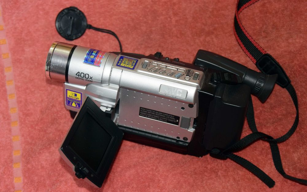 Camera video Sony  HI 8  si  JVC  VHS C