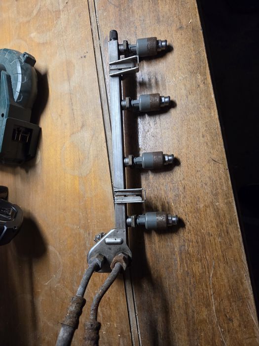 Рейка с дюзи за Опел Астра 1.4