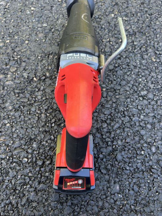 Milwaukee M18 CSX ferestreu sabie