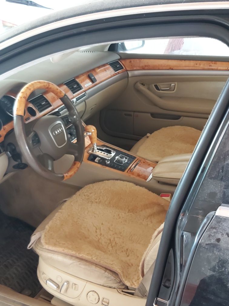 Продам audi a  8  2006-й год