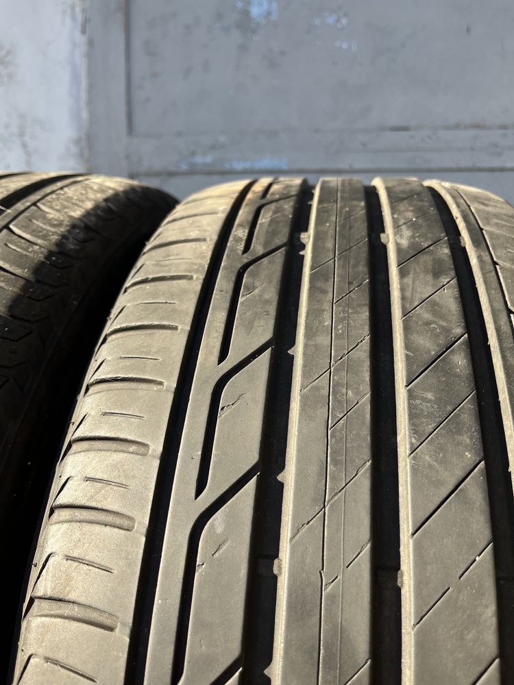 2 бр. летни гуми 215/50/18 Bridgestone DOT 1119 5 mm