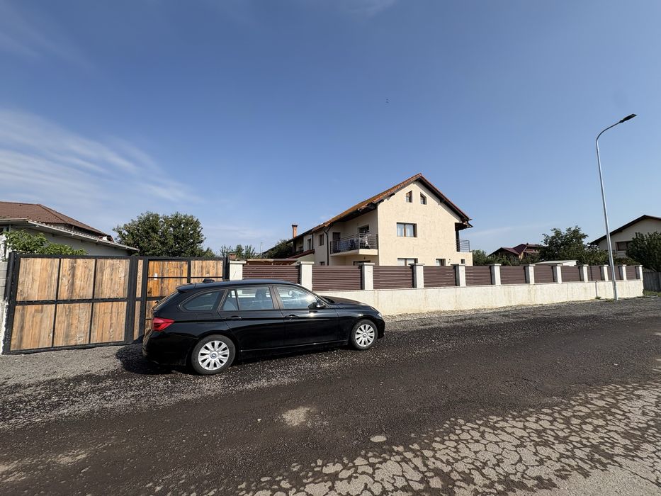 Casă de închiriat