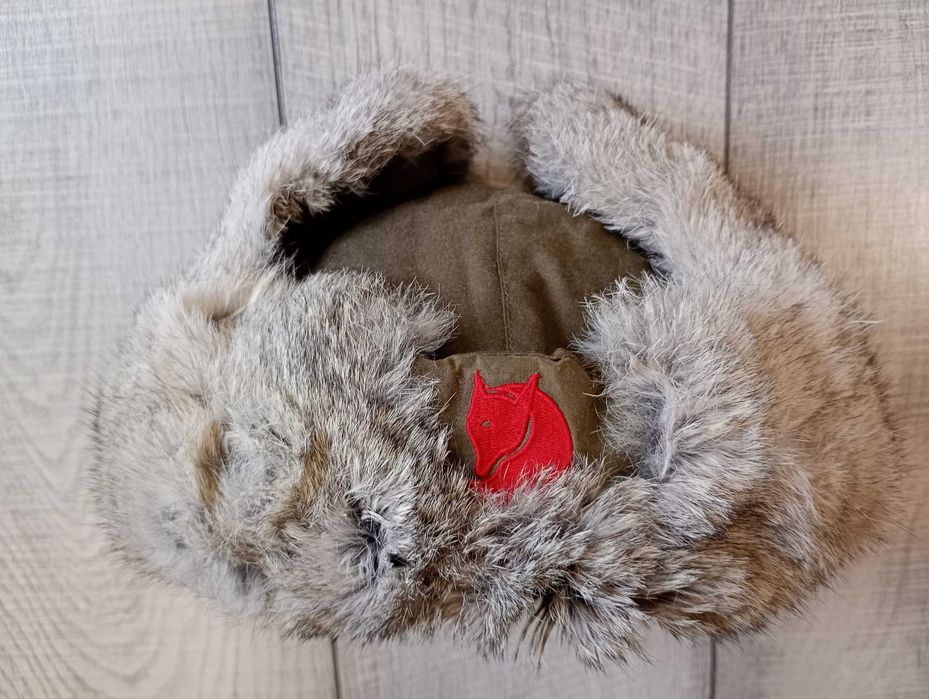 Fjallraven мъжка шапка тип ушанка размер М 100% заешки косъм.