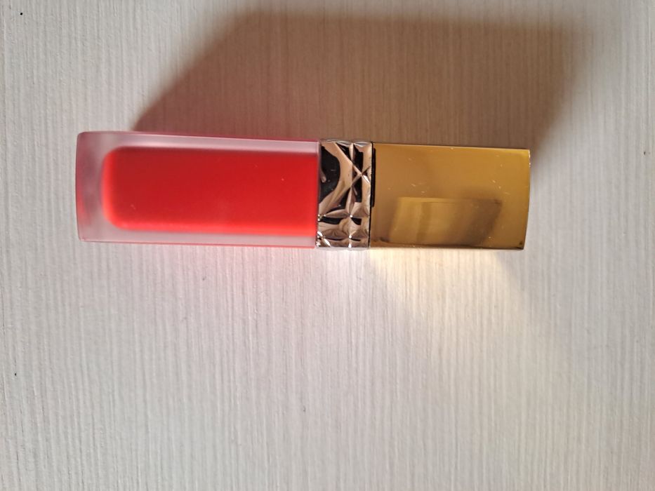 НОВО! DIOR Rouge Dior Forever Liquid Sequin Течно червило