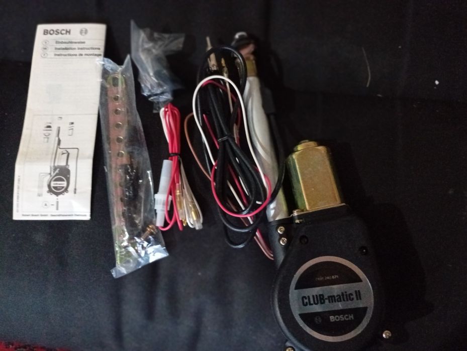 Автоматична антена за кола Бош